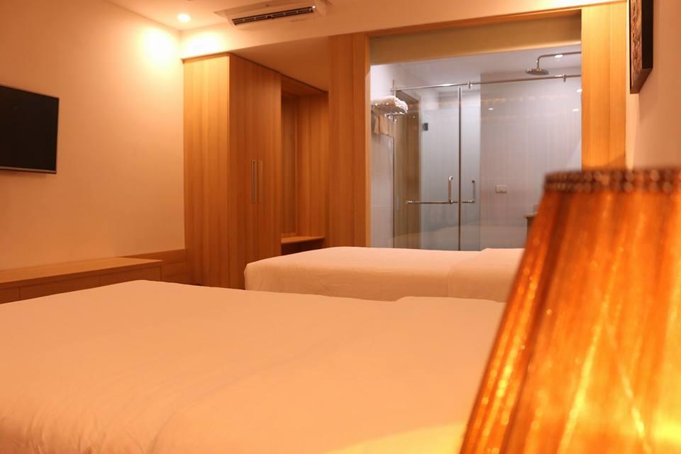 Ha Huy Hotel Hà Tĩnh Buitenkant foto