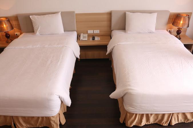 Ha Huy Hotel Hà Tĩnh Buitenkant foto